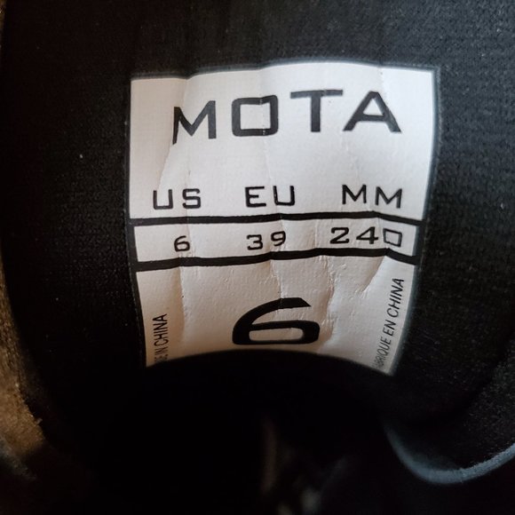 Mota Max Air Quad Skate Boots, Size 7, New - Picture 7 of 9